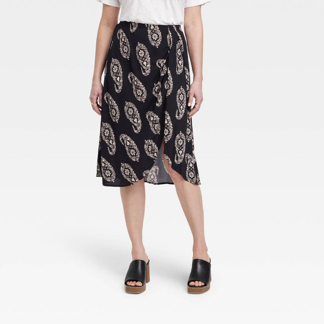 Women's Drapey A-Line Wrap Skirt - Knox Rose™ Black Paisley L